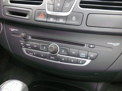 Laguna CARMINAT 2 BLUETOOTH CD.JPG